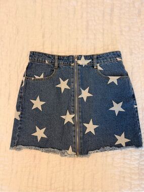 Altar’d State Star Print Denim Mini Skirt Size Small Front Zip Raw Hem